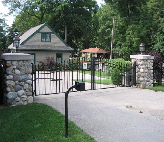 Everything You Need to Know About Driveway Gate Automation